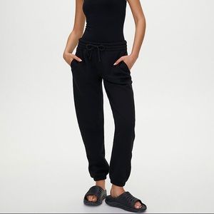 Aritzia Boyfriend jogger pants